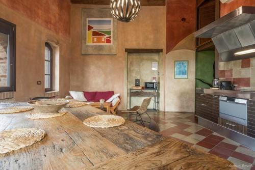 Palazzo d'Assi - Guest house Hotel in Monforte d'Alba