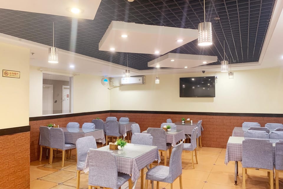 Home Inn Wuxi Hubin Commercial Street Taihu Lake Scenic Area Hotel in Suzhou