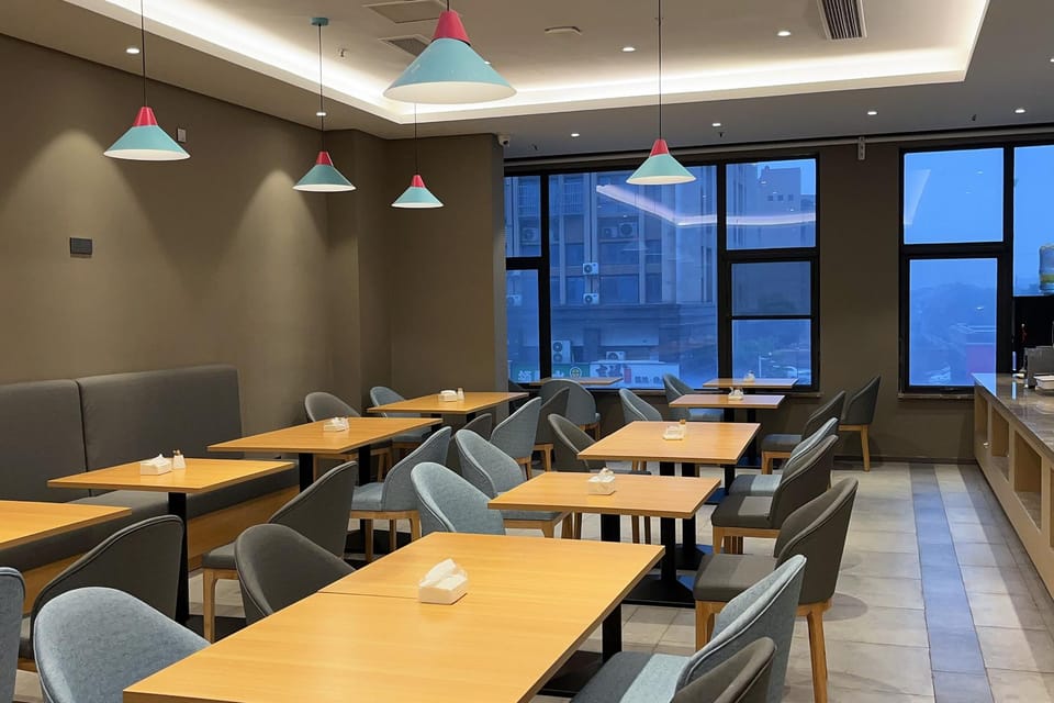 Home Inn Jiangyin Huashi Town New World Commercial Plaza Hotel in Suzhou