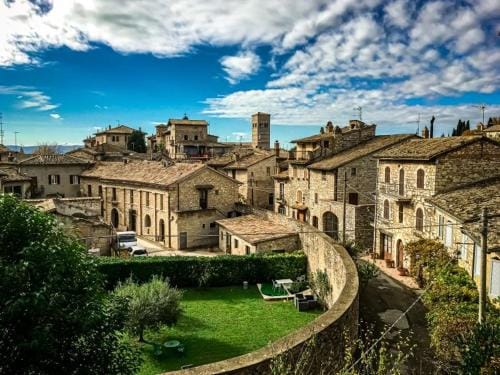 Monolocale l'Anfiteatro Romano Hotel in Assisi