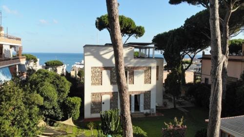 BUBA BnB SUPERIOR Hotel in Anzio