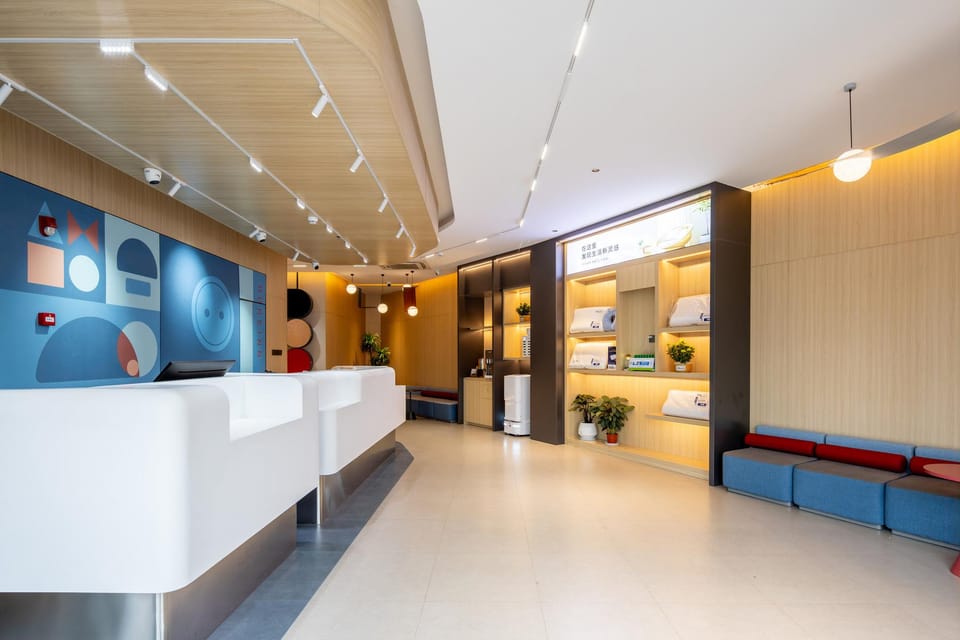 Home Inn Neo Xuzhou Yunlong Lake Renmin Square Metro Station Hotel in Jiangsu