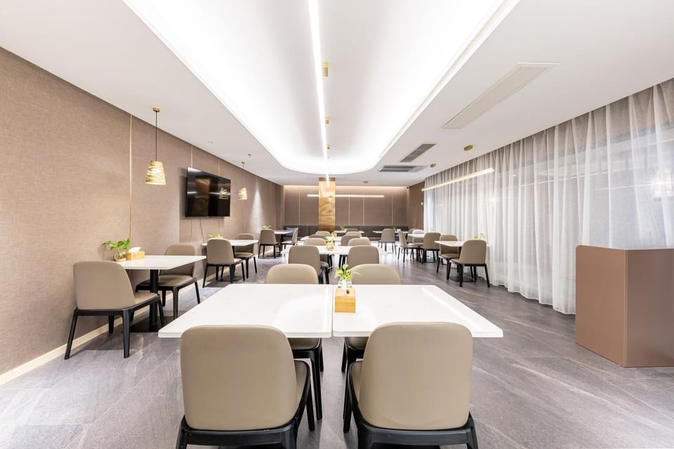 Home Inn Neo Xuzhou Yunlong Lake Renmin Square Metro Station Hotel in Jiangsu