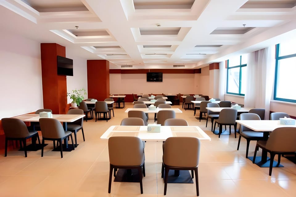 Home Inn Zaozhuang Xuecheng District Guangming Avenue Jing-Hu HSR Station Hotel in Jiangsu
