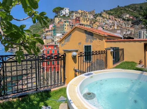 Agave Room Rental Hotel in Riomaggiore