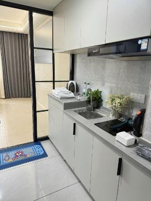 Three Cats Homestay (Xiasha University Town Branch) Hotel in Hangzhou