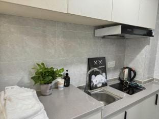 Three Cats Homestay (Xiasha University Town Branch) Hotel in Hangzhou