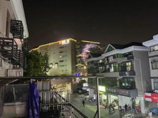 Hangzhou Longteng Homestay (Fenghe Branch) Hotel in Hangzhou