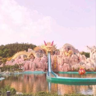 Yunshang Pushu (Ginkgo Lake Branch) Hotel in Nanjing