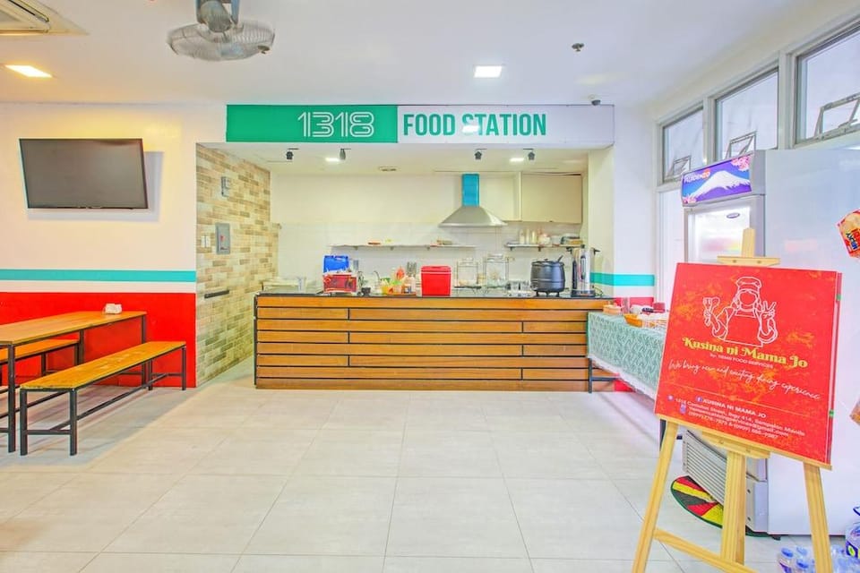 OYO 1144 1318 Residences Hotel in Manila City
