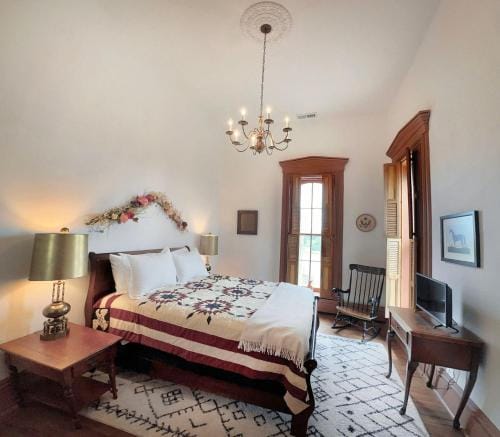 Rising Hall Bed & Breakfast Hotel in Indiana