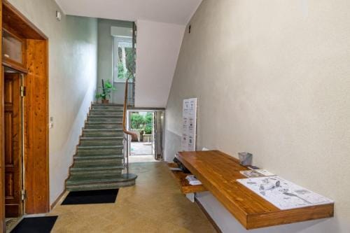 Casa Mirko - B & B con stazione ricarica auto elettriche parcheggio privato auto moto biciclette Hotel in Arezzo