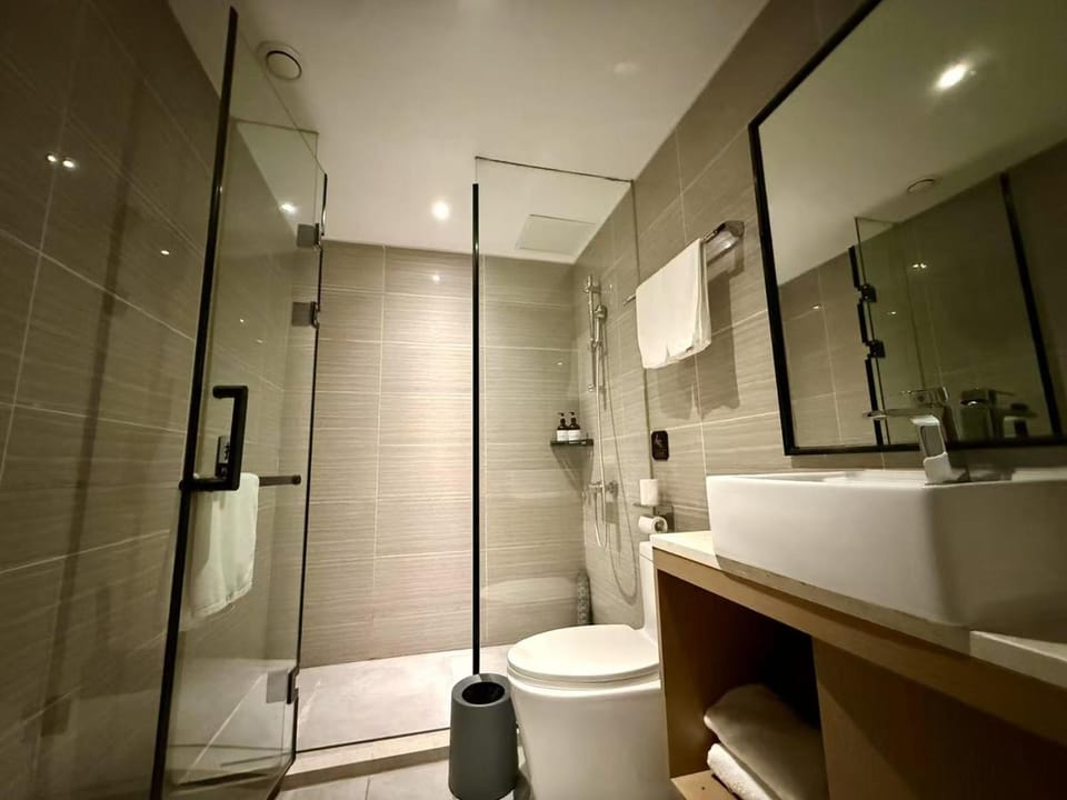 Jitai Boutique Hotel - Central District Bailian Qilian Mountain South Road Metro Station Branch Hotel in Shanghai