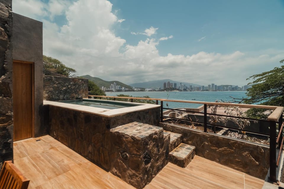 Perla Roca Hotel Boutique - Beach Front Hotel in Gaira