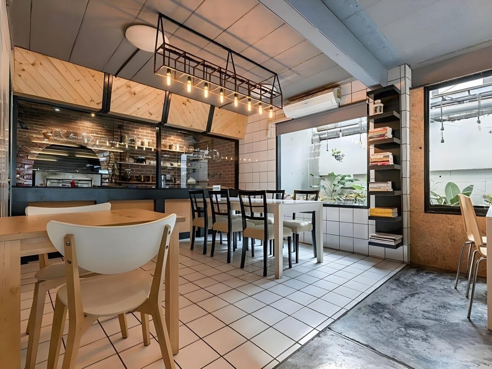 Room @ Vipa Guest House Hostel in Bangkok