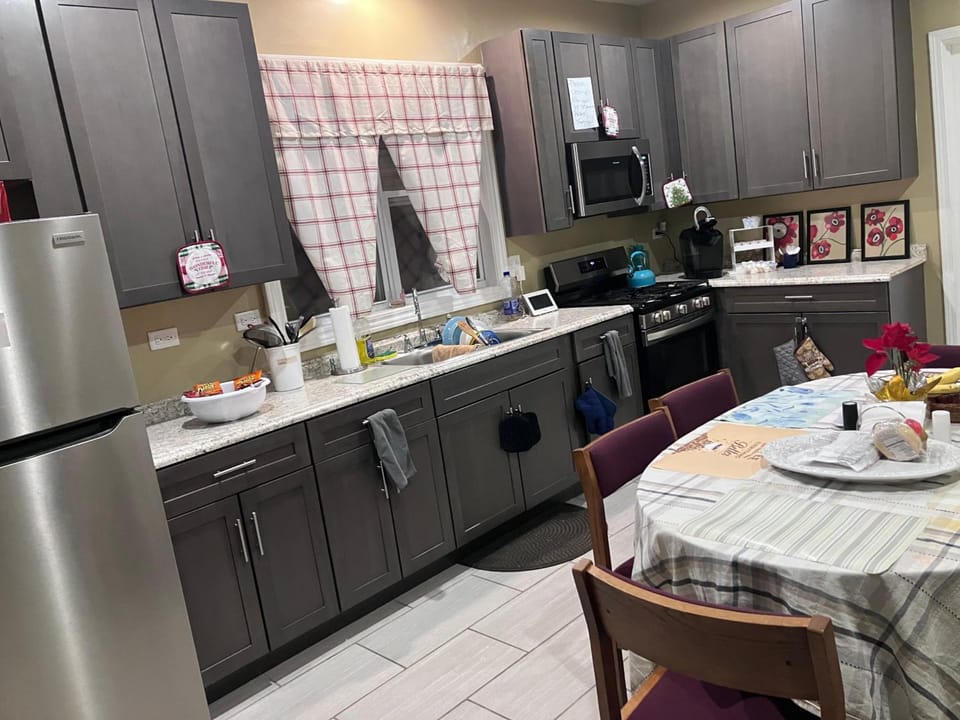 Revelation Home Hostel in Chicago