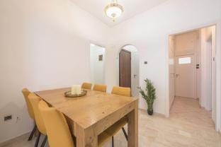 Victoria Majestic Suites Apartments Hotel in Athens