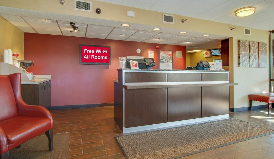 Red Roof Inn Akron Hotel in Springfield Township