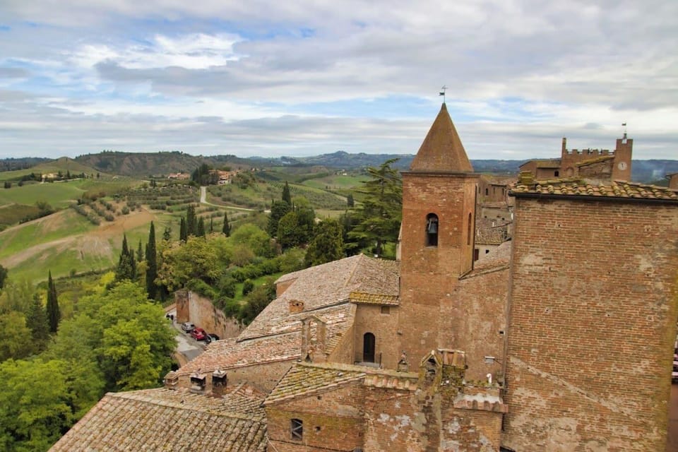 Borgo Antico Residence Hotel in Tuscany