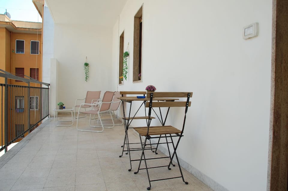 BARIROOMS - CENTRAL STATION Hotel in Bari