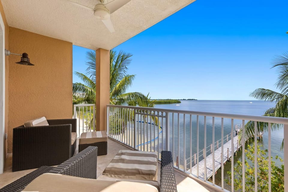 Ocean Front 2BR Residence Hotel in Stock Island
