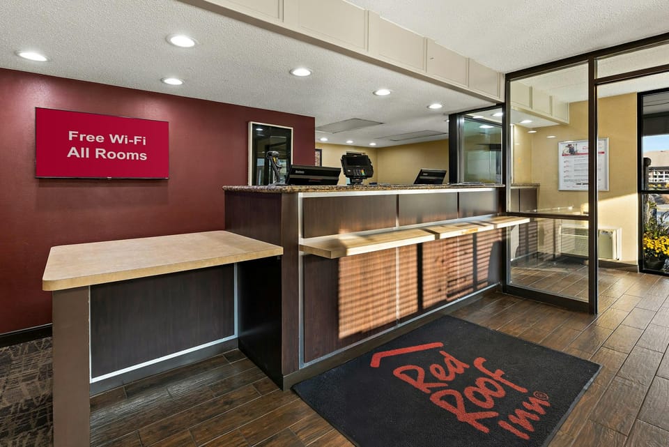 Red Roof Inn Cleveland - Independence Hotel in Independence