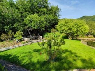 Shangri-la Homestay Hotel in Zhejiang