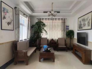 Shangri-la Homestay Hotel in Zhejiang