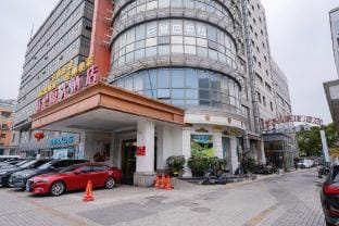 Dengba Inn (Zhenxin Xincun Metro Station Branch) Hotel in Shanghai