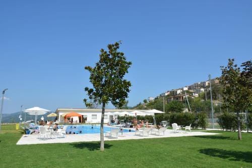 Short-Lets vista piscina Hotel in Molise, Italy