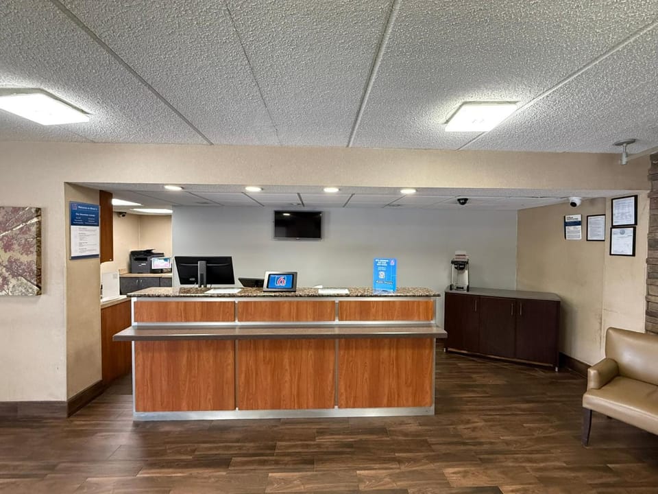 Motel 6 Atlanta Smyrna / Ballpark Hotel in Smyrna
