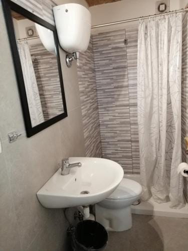 Elisa affittacamere Hotel in Foligno