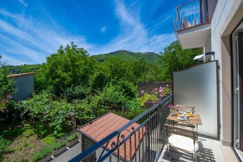 Holiday House D' Anna 68 Lodge in Furore