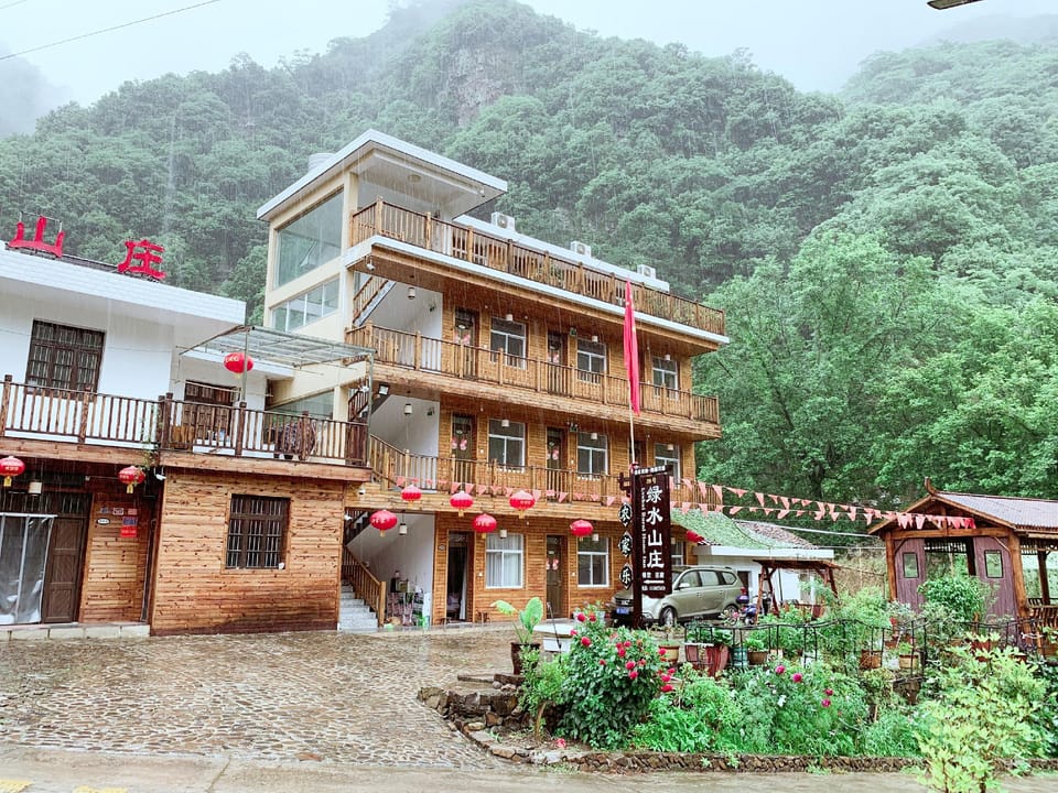 Ningguo Lvshui Villa Hotel in Hangzhou