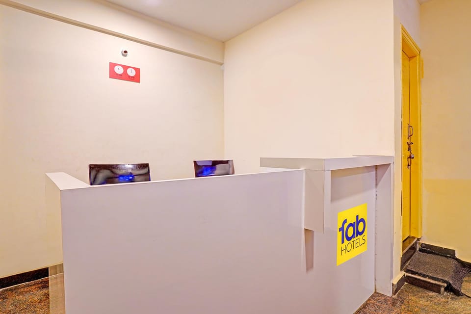FabHotel Platinum - Shivaji Nagar, Commercial Street Hotel in Bengaluru