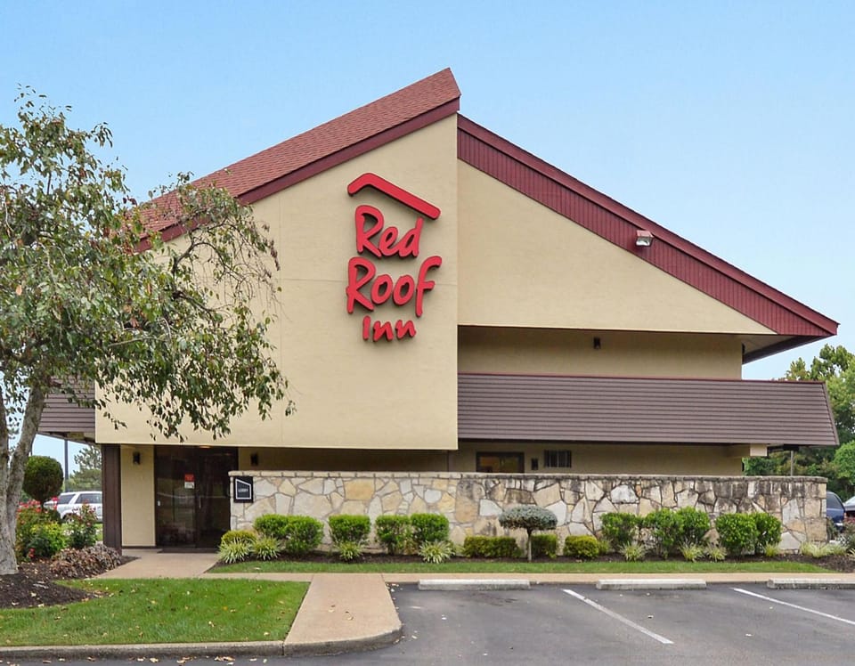 Red Roof Inn Huntington Hotel in Pea Ridge