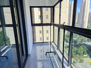 Left 2019 Homestay (Shaoxing Shaoxing Station Branch) Hotel in Hangzhou