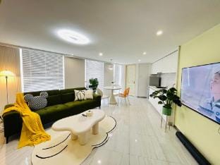 Leeson1005's Homestay (East City Area Branch 1) Hotel in Hangzhou