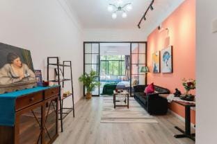 Gary Homestay (Shanghai Zhongshan Park Jiangsu Road Subway Station Branch) Hotel in Shanghai
