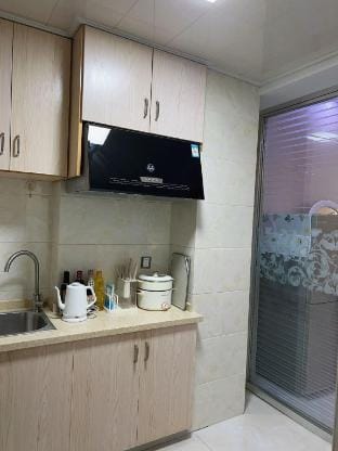Little Tomato Homestay (Shaoxing Paojiang Development Zone Branch) Hotel in Hangzhou