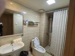 Youju USweet Design Family Suite Homestay (Suzhou Jishan Metro Station Branch) Hotel in Shanghai