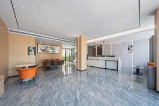 Homeinn Yiju Hotel (Shanghai Hongqiao Hub National Convention Center Xinfeng Middle Road Branch) Hotel in Shanghai