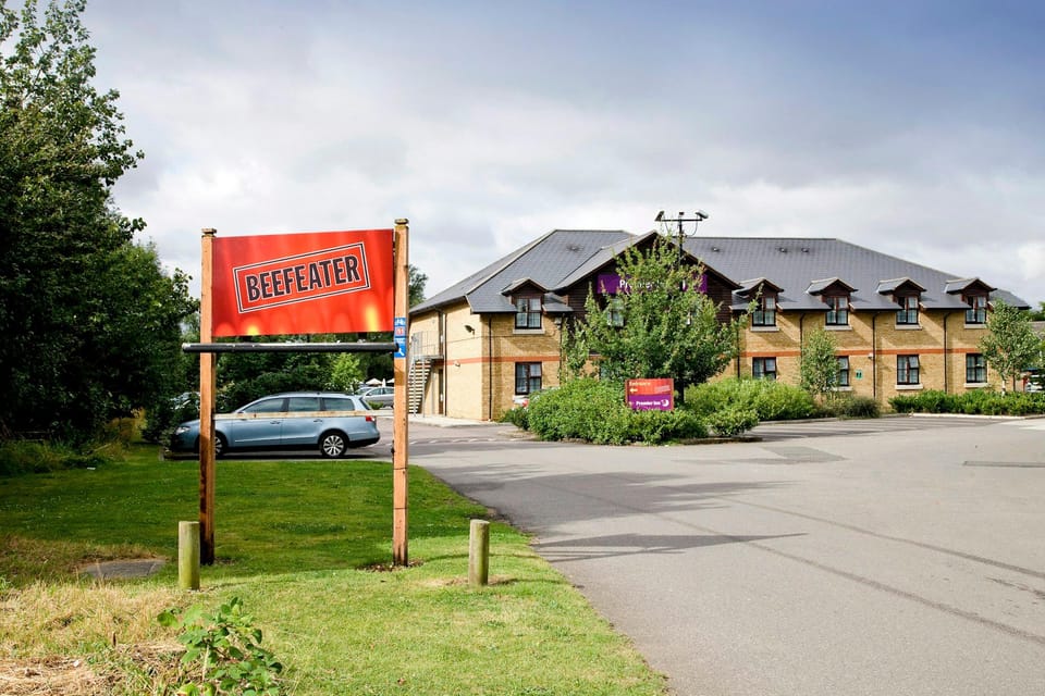 Premier Inn Bedford - Priory Marina Hotel in Bedford