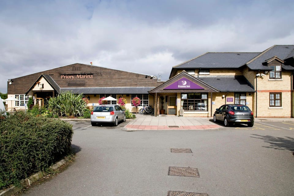 Premier Inn Bedford - Priory Marina Hotel in Bedford