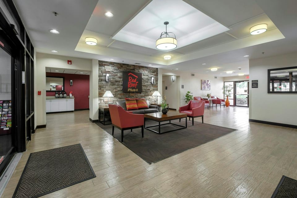 Red Roof PLUS+ Gainesville Hotel in Gainesville
