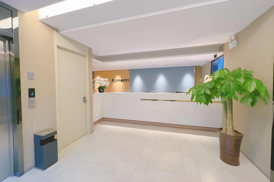 Home Inn Neo Ulanqab Jining South Station Central Plaza Hotel in China