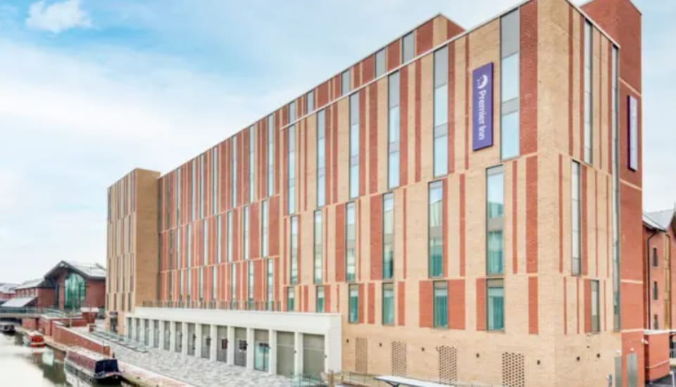Premier Inn Banbury Town Centre - Castle Quay Hotel in Banbury