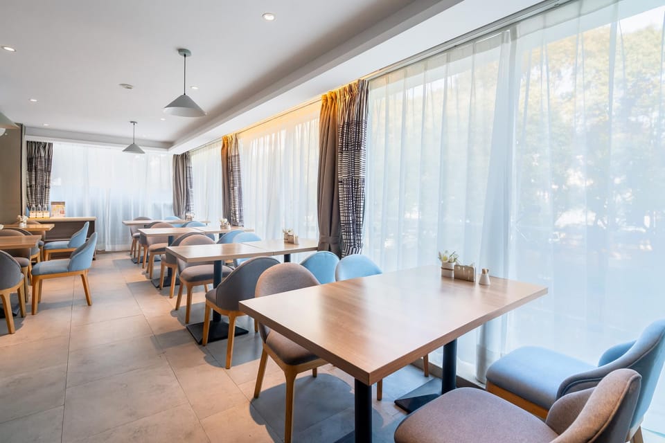 Home Inn Neo Wuxi Singapore Industrial Park Airport Gaolang East Road Hotel in Suzhou