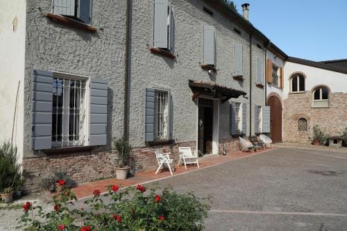 B&B Antica cascina Hotel in Emilia-Romagna