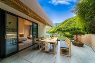 Pan'an Yunshang Jinglan·Luhu Suji Hotel in Zhejiang